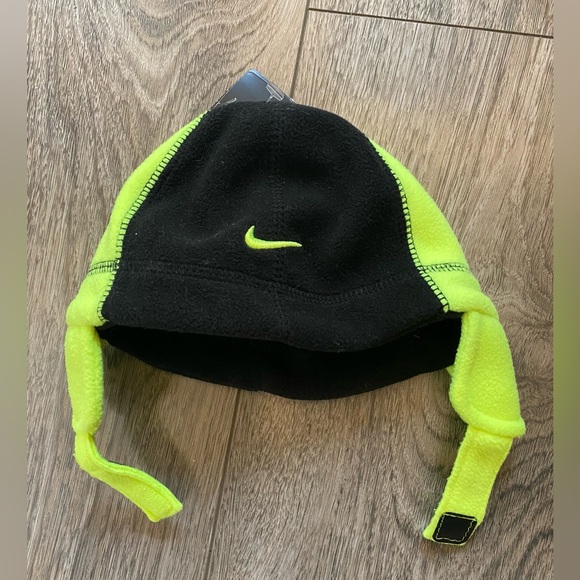 Brand new Nike Fleece Hat/Toque - Picture 4 of 4